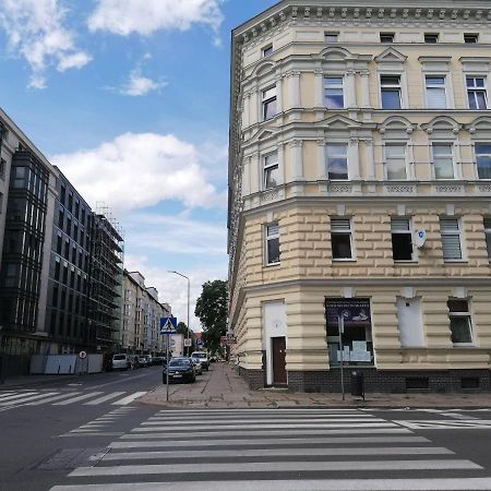 Hostel Tulip - Pokoj 5 Ze Wspolna Lazienka I Kuchnia ชเตชชิน ภายนอก รูปภาพ