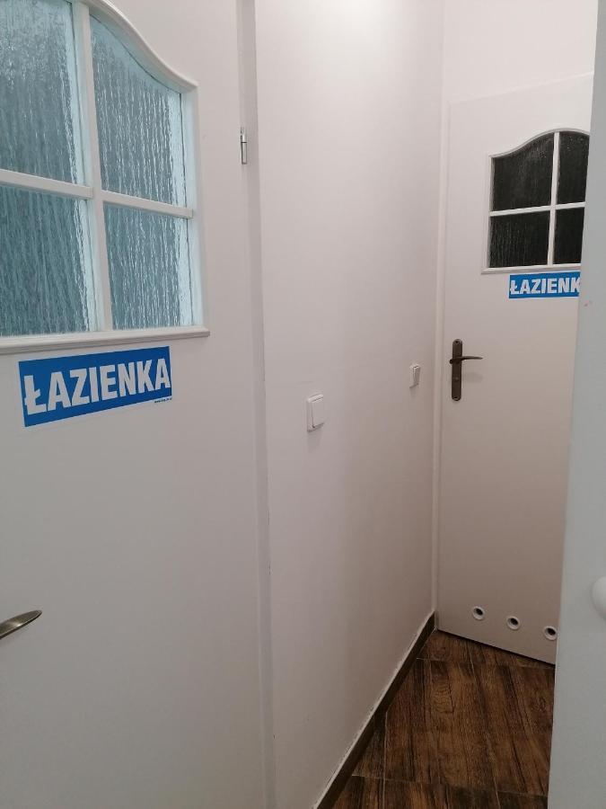 Hostel Tulip - Pokoj 5 Ze Wspolna Lazienka I Kuchnia ชเตชชิน ภายนอก รูปภาพ
