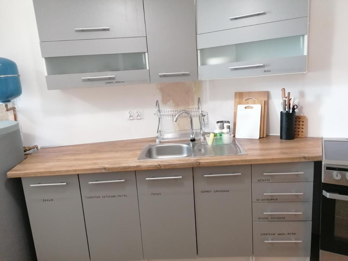 Hostel Tulip - Pokoj 5 Ze Wspolna Lazienka I Kuchnia ชเตชชิน ภายนอก รูปภาพ